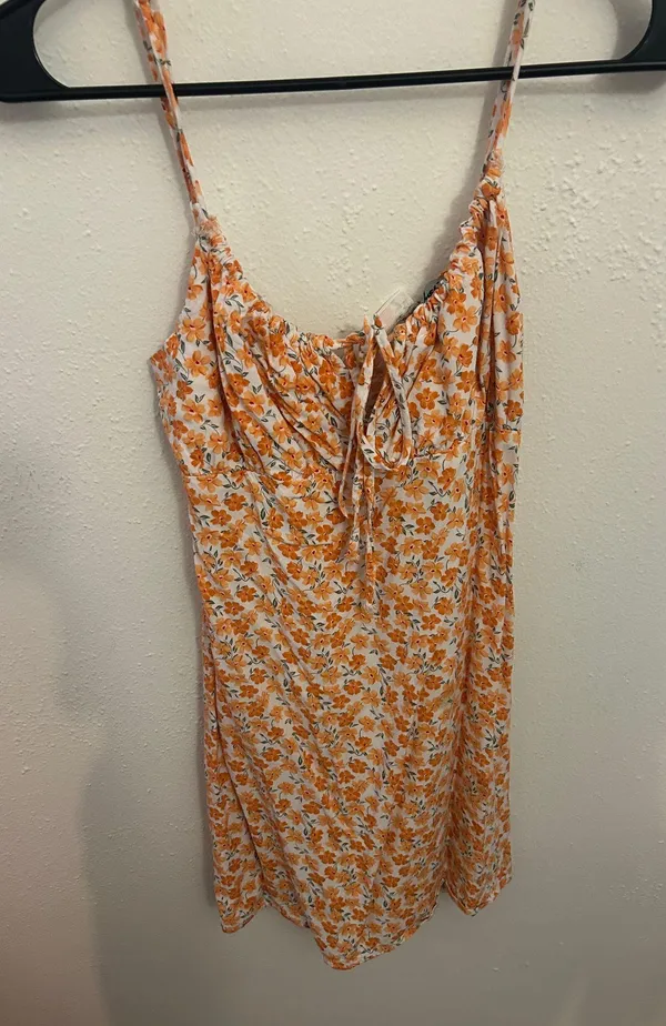 Boutique Floral sun dress - Image 2