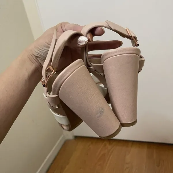 Bamboo Pale Pink strappy slingback heels size US 6 - Image 4