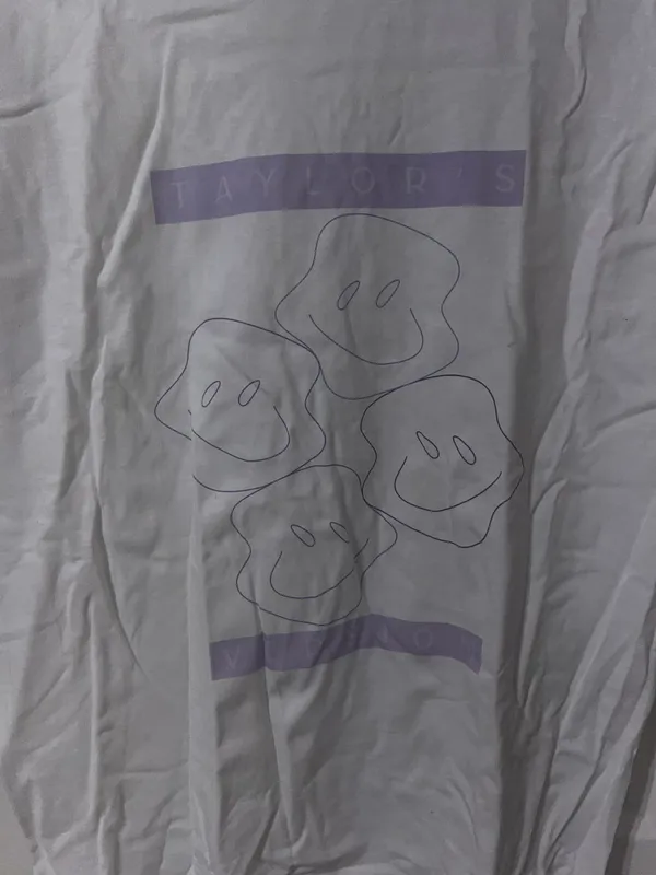 Taylor’s Version Oversized Tee White Size M - Image 2