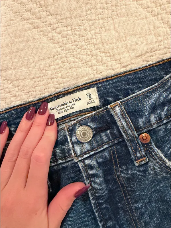 Abercrombie Jeans - Image 6