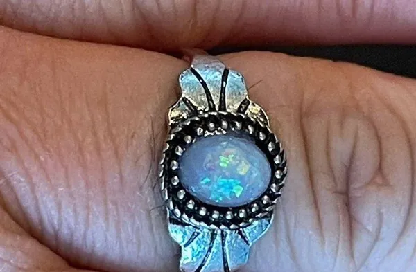 Simulated opal silver plated women ring size 9 - Image 9