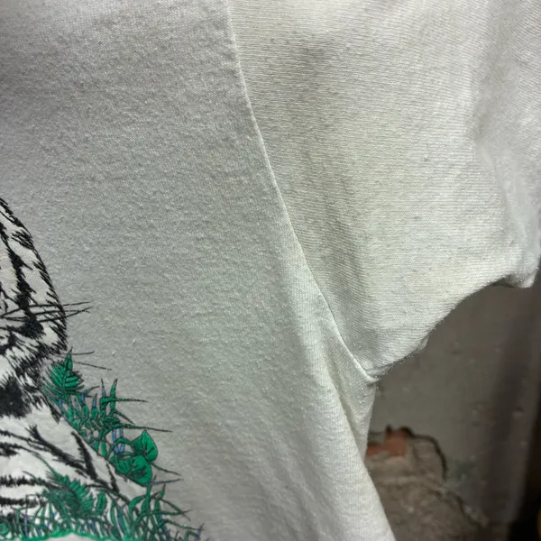Vintage 1990s Las Vegas Nevada White Tiger Puff Paint Graphic T-Shirt Cropped M - Image 3