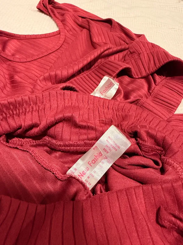 New Mix Ribbed Crop Tank and Drawstring Shorts Set in Red - Image 5