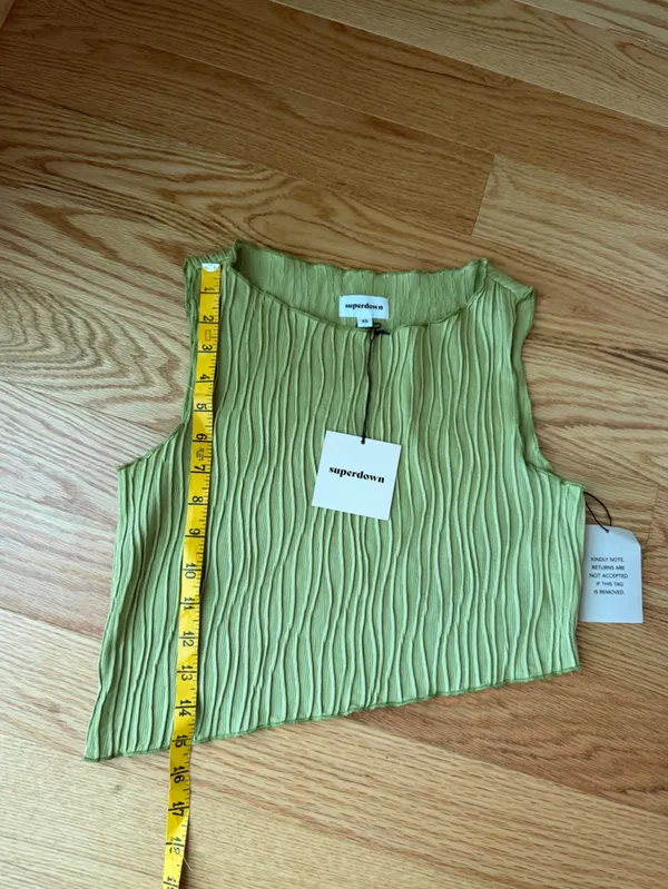 Superdown Eleanor Asymmetrical Cutout Crop Top Olive Green XS NWT Revolve - Image 9