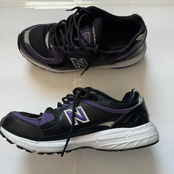 Y2K Purple New Balance ✦ Open To All Offers ✦ Bundle Measurements: Used Good Condition. Mens New Balance Violet 2000 Shoes Black/ Purple Size 7 New Balance Logo Both Sides. Shoes Come As Shown In Pictures. New Black Laces Equipped. Reflective 3M Material on the back Ankle Area ——— TAGS ——— #NB #NewBalance #Running #Casual #Run - Image 2