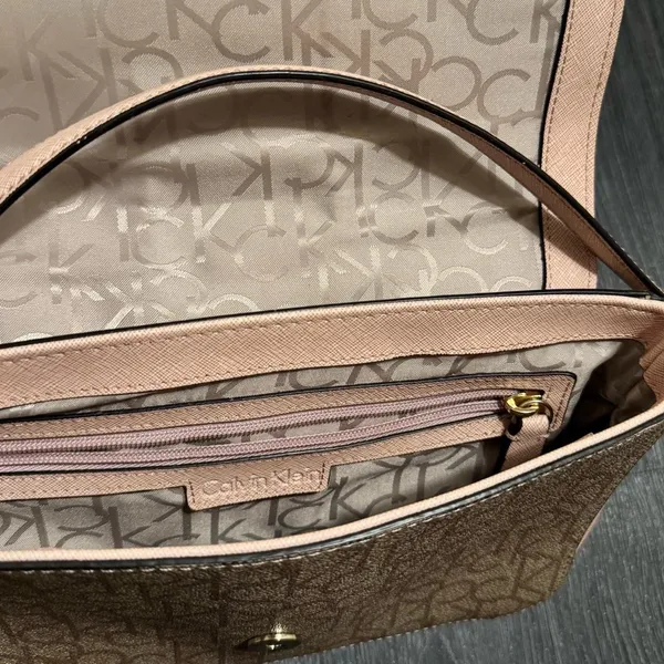 Calvin Klein Vintage Pink Leather Shoulder Purse Handbag w Metal Detail Strap - Image 5
