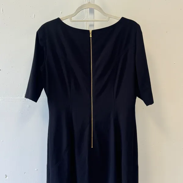 Tahari‎ Arthur S Levine Black Sheath Dress Elbow Sleeve Gold Zip Pockets Size 10 - Image 6