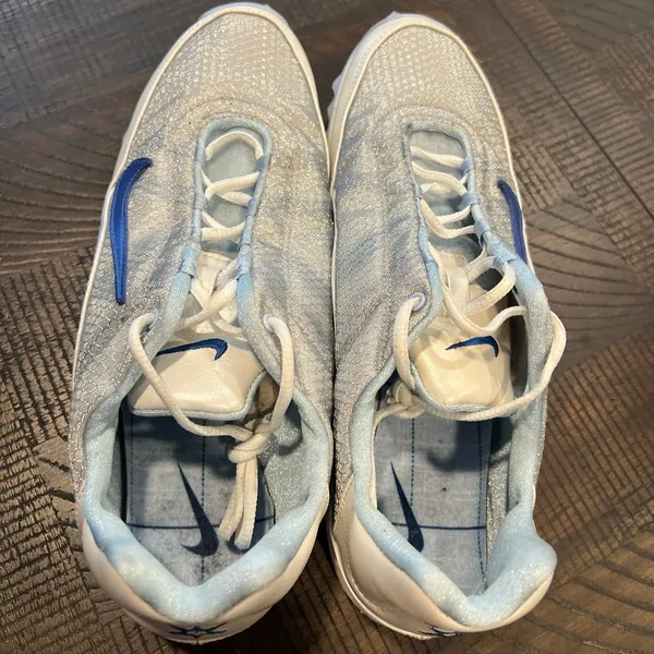 Nike vintage Jana women’s track shoes blue and white 2007 Size 10 - Image 6
