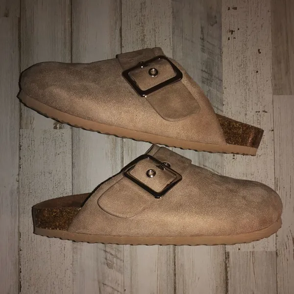 💕5️⃣for20 Soda slip Ons size 6M New without tags - Image 2