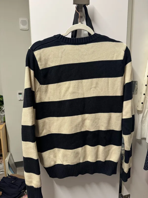 Brandy Melville Sweater - Image 2