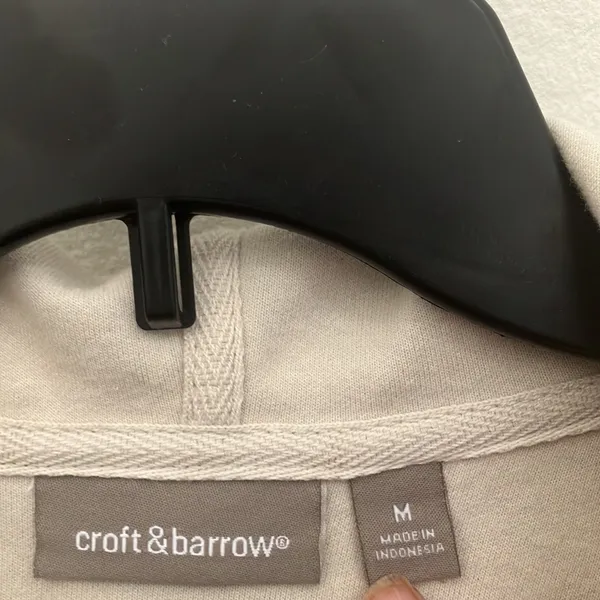 FINAL MARKDOWN Croft and barrow lightweight hooded jacket medium - Image 3