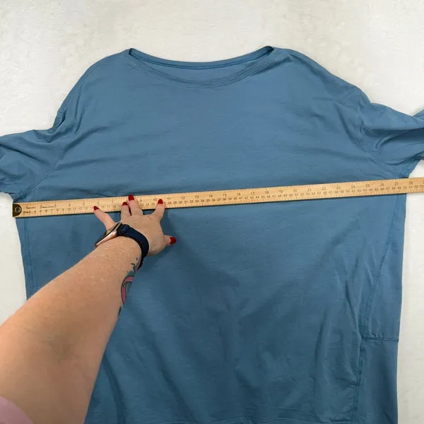 Lululemon Size 14 Back in Action Short Sleeve T-Shirt Utility Blue Relaxed Fit - Image 6