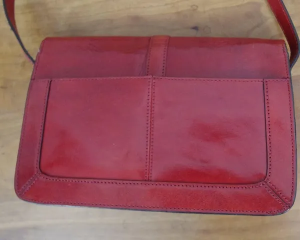 Fossil Leather Retro Turnlock Close Shoulder Bag - Image 7