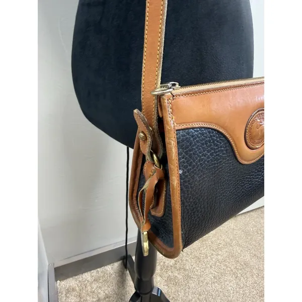 Vintage Dooney & Bourke Black All Weather Leather Pebble Crossbody Purse Handbag - Image 4
