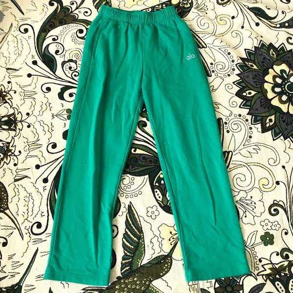 Alo Yoga Accolade Straight Leg Sweatpant Green Emerald S - Image 3