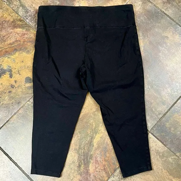 Jockey Women’s Plus Black Cropped Leggings 1X - Image 8