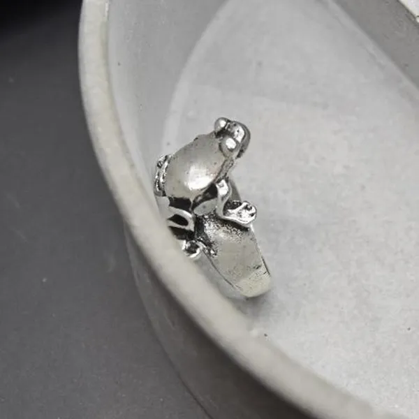 Silver Frog Ring - Image 4