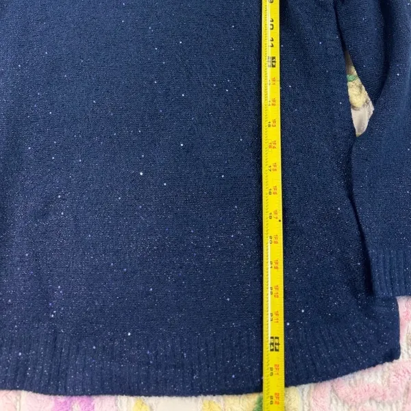 Denim & Co Navy Blue Sequin Shimmer‎ V-Neck Knit Sweater Womens M NWT A670650 - Image 4