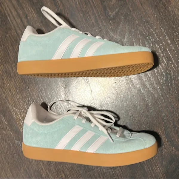 Adidas Pastel Green Trainers with White Accents - Image 3