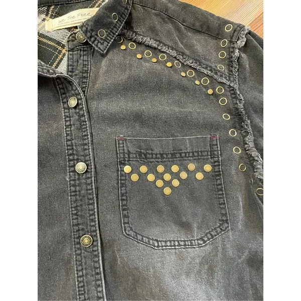Free People We The Free studded denim chambray button‎ down washed black XS - Image 9