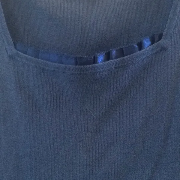 FINAL MARKDOWN Ladies Ann Taylor tank medium - Image 2