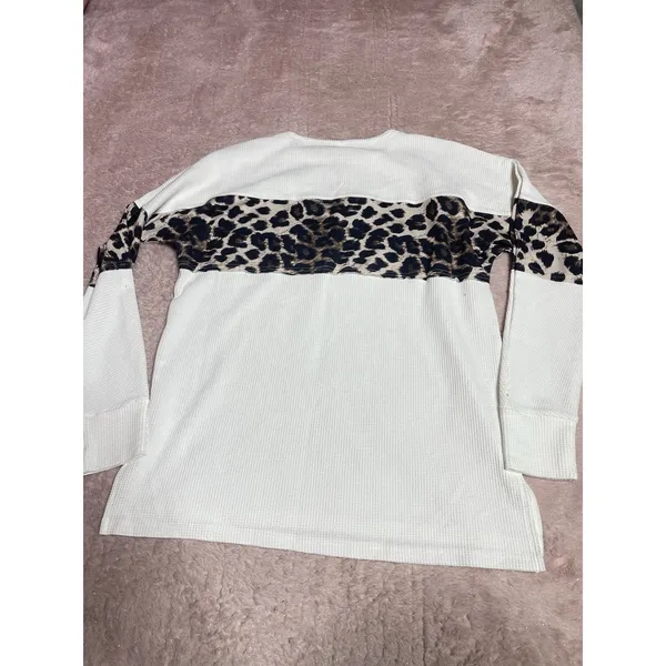 Size M Thermal Waffle Top Long Shirt‎ Leopard Print Bin11 - Image 6