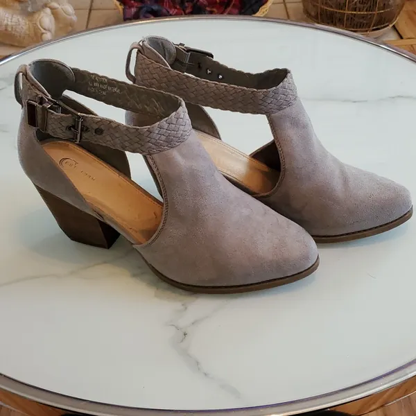 Cato Light Gray Suede Ankle Booties - Image 2