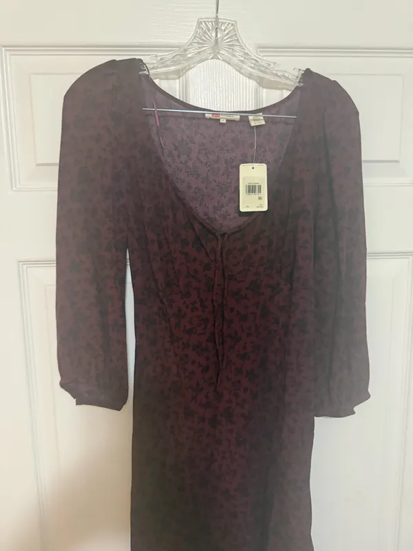 Levi's Odette Dress in Ditsy Flocked Burnt Maroon- XS - Image 6