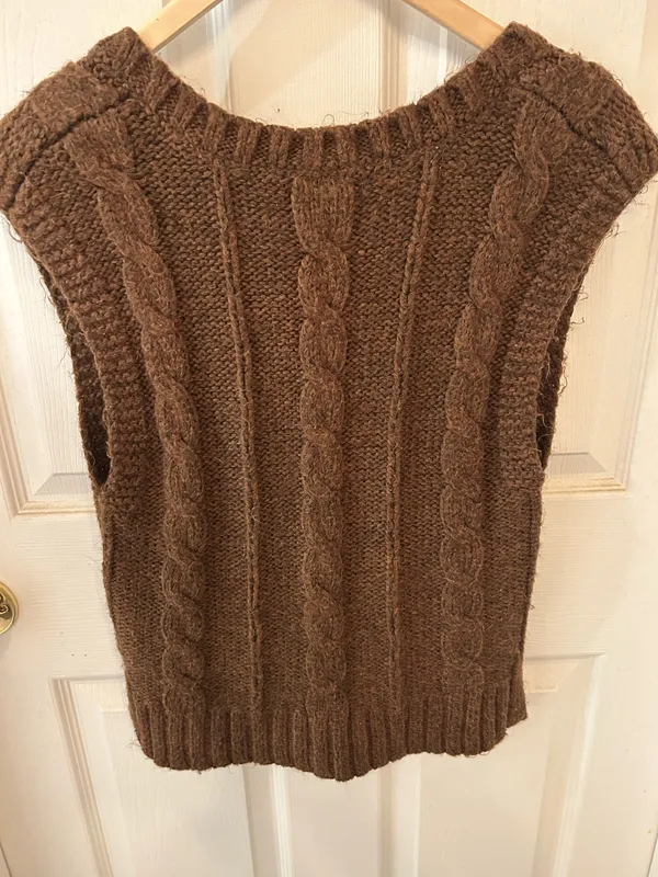 American Eagle Sweater Vest - Image 2