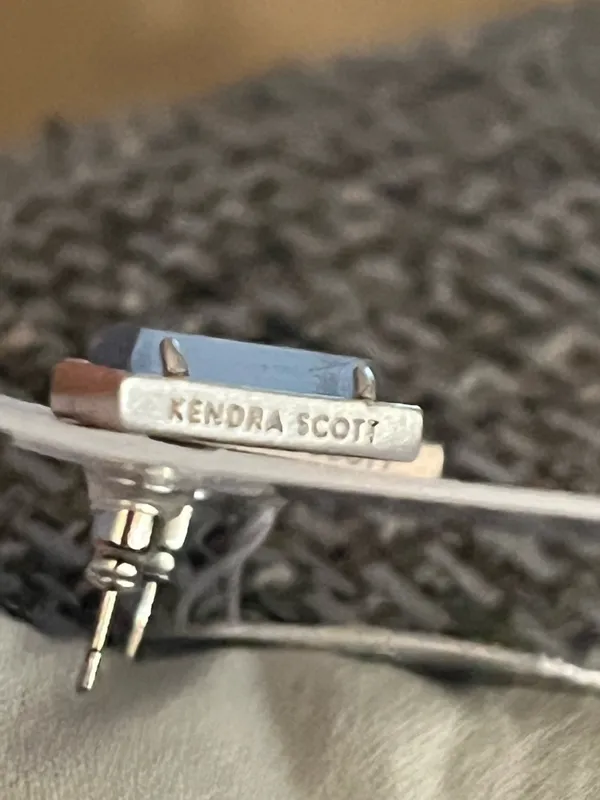 New Kendra Scott Lady Earrings  - Image 7