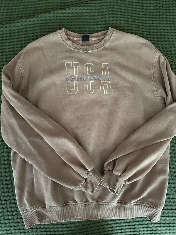 Urban Outfitters Crewneck Sweatshirt - Image 3
