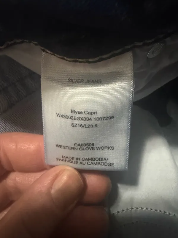 Silver Jeans Co Elyse Mid Rise Whiskered Capri Denim Pants Size 16. - Image 6