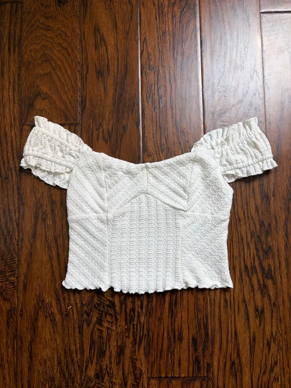 Kirious Boho white off the shoulder crop top - Image 3