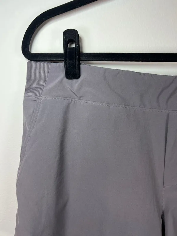 Athleta Brooklyn Shorts Silver Bells Gray Pockets Activewear Travel Hiking Sz 14 - Image 3