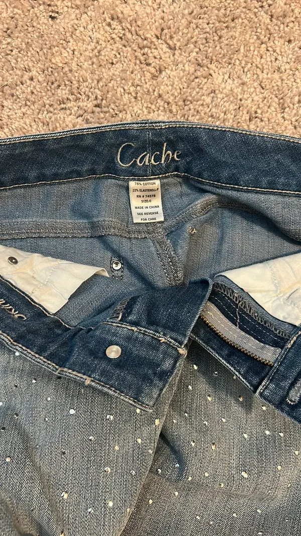 Sparkly Cache Jeans studded with Diamonds✨ - Image 4