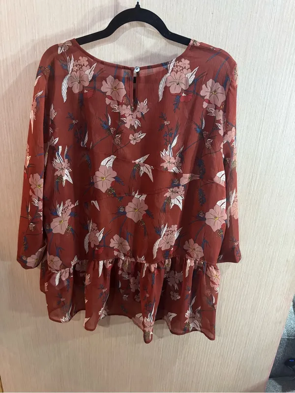 Women’s LOGO Floral Peasant Blouse - Rust Pink and Brown Size Large - Image 4