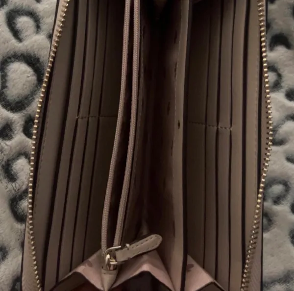 Kate Spade Wallet - Image 3