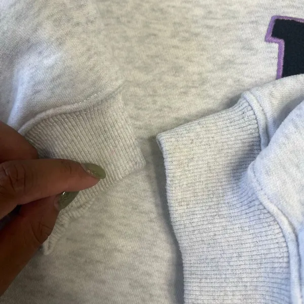 White Fox Gray Limited Edition Crewneck Sweater M/L Women Oversized - Image 10