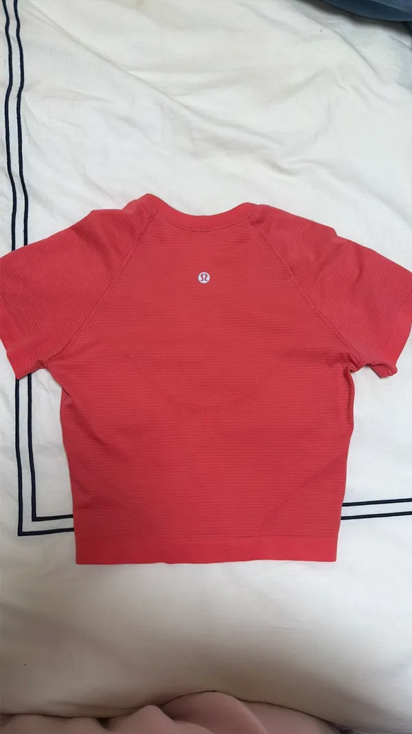 Lululemon Swiftly Tech Cropped Short Sleeve - Image 3