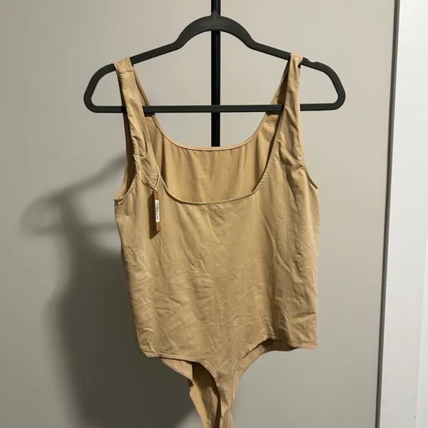 Skims Fits Everybody Square Neck Bodysuit - Image 4