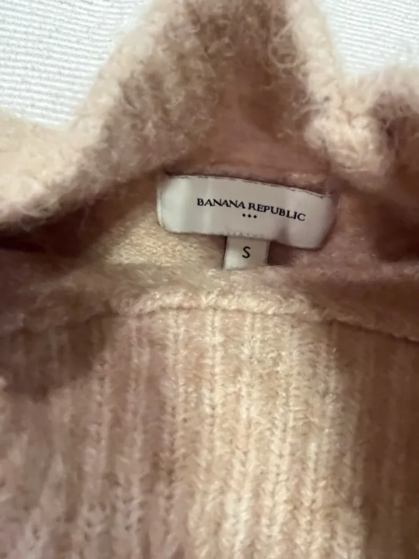 Banana Republic Sweater - Image 2