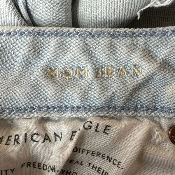 American Eagle Outfitters Mom Jeans Ripped High Waist Size 8 Short - Image 9