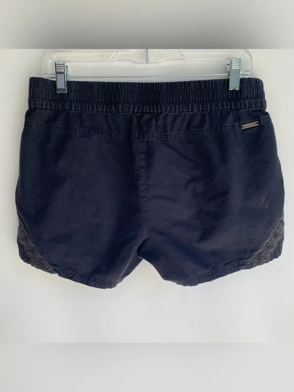 Prana black organic cotton embroidered mid rise shorts boho outdoorsy M - Image 6