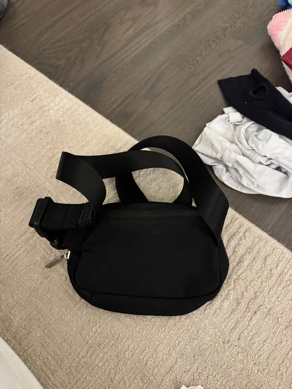 Lululemon Belt Bag - Image 3
