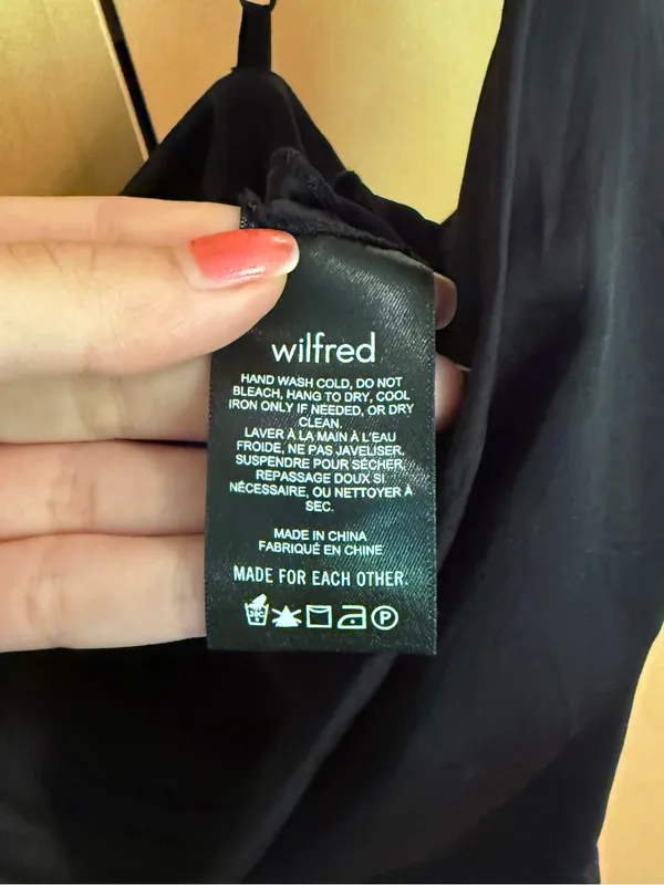 Aritzia Wilfred Black dress with cinched sides - Image 6
