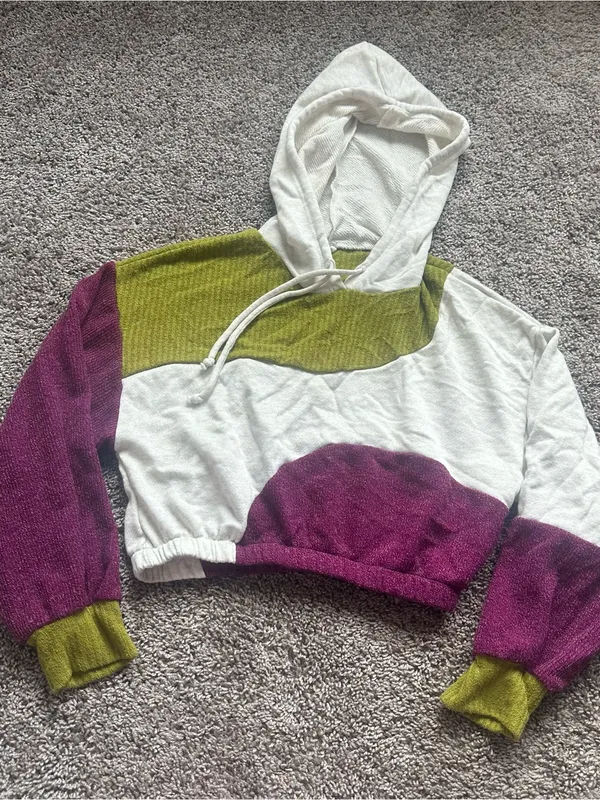 Le Lis Colorblock Cropped Hoodie - White, Olive & Plum - Image 2