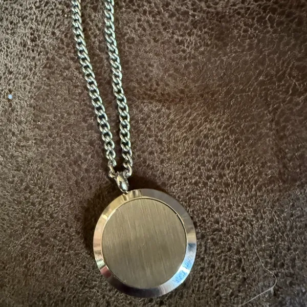 Tree of Life Aromatherapy Diffuser Necklace Stainless Steel Women’s Jewelry‎ - Image 4