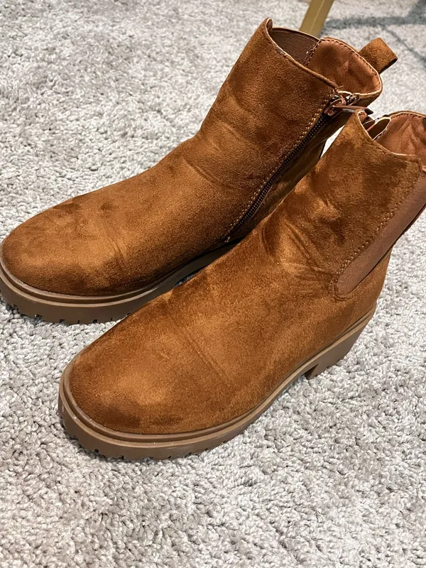 Top Moda Suede Boots size 6 - Image 2