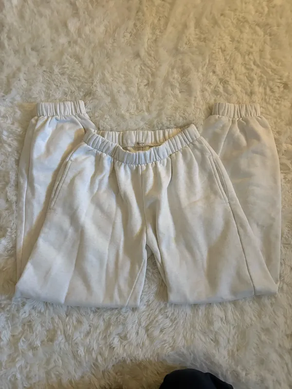 Brandy Melville Rosa Sweatpants - Image 2