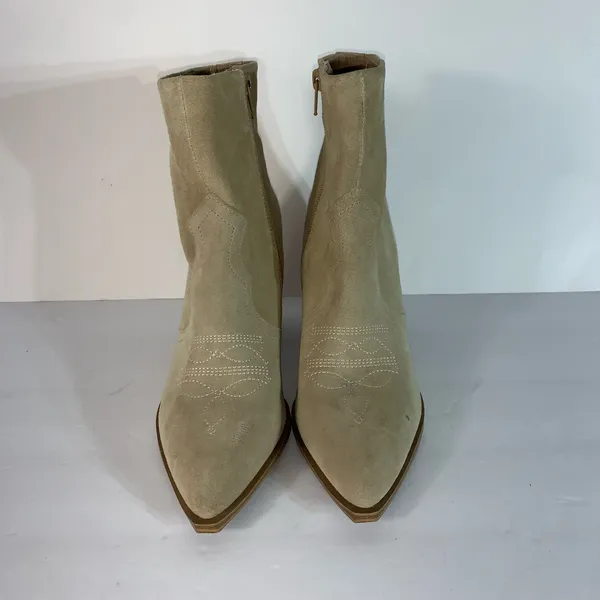 Steve Madden Stable and Sand Suede Booties Block Heel Zip Up Size 7.5M READ - Image 3